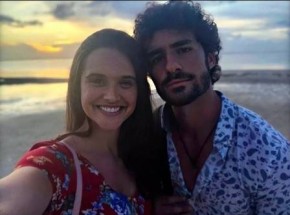 Juliana Paiva e José Condessa vão ser par romântico na novela(Imagem:Reprodução/Instagram)