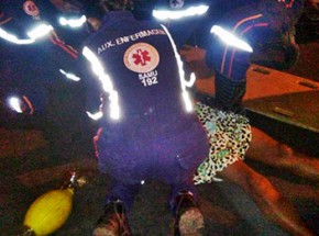 Mulher morre ao ser atropelada por ambulância do Samu no PI.(Imagem:Reprodução)