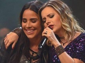 Sandy e Wanessa Camargo dividem o palco em show em São Paulo.(Imagem:Extra)