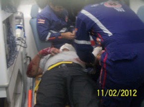 Acidente na Av. Dirceu Arcorverde deixa vítima com lesões graves.(Imagem:Alonso Costa (Bisorão))
