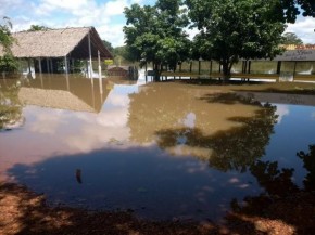 Nível da água sobe e provoca alagamentos(Imagem:Reprodução)