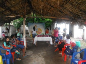 Mulheres participaram de curso de reciclagem em garrafas pet.(Imagem:FlorianoNews)