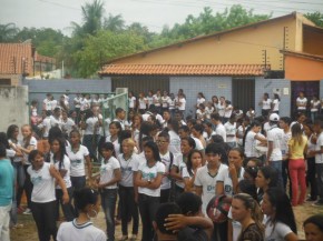 Alunos realizaram protesto contra obras inacabadas no CEEP em Floriano.(Imagem:FlorianoNews)