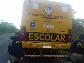 Ônibus escolar é multado por irregularidades em Floriano.(Imagem:FlorianoNews)