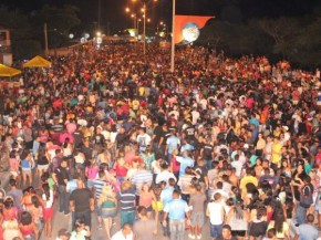 Prefeitura de Floriano espera reunir 25 mil foliões durante os arrastões.(Imagem:Gilcilene Araújo/G1)