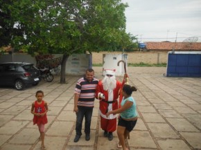 Papai Noel participou de confraternização de Natal na APAE de Floriano.(Imagem:FlorianoNews)