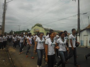 Alunos realizaram protesto contra obras inacabadas no CEEP em Floriano.(Imagem:FlorianoNews)