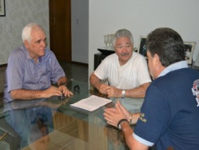 Presidente reunido com senador Elmano Ferrer.(Imagem:Alepi)