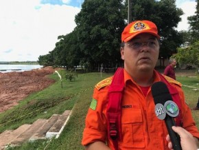 Bombeiros pedem que fam&iacute;lias n&atilde;o retornem &agrave; &aacute;reas de risco.(Imagem:Cidadeverde.com)