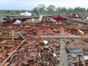 Obreiro da igreja ficou preso debaixo dos escombros e acabou morrendo.(Imagem:G1 PI)