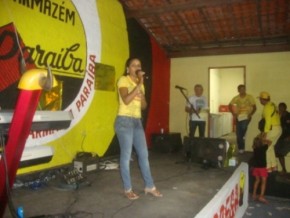 Joselinia. Cantora convidada(Imagem:FN)