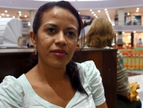 Genice Pinho, de 26 anos, relata que ela e a família segue a tradição à risca.(Imagem:Fernando Brito/G1)