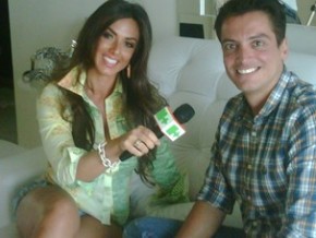 Nicole Bahls com o jornalista Leo Dias.(Imagem:Divulgação)
