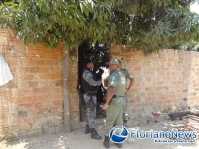 Polícia Militar estoura boca de fumo(Imagem:FlorianoNews)