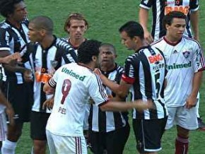 Atacante é absolvido por empurrão em Junior Cesar no fim do jogo contra o Galo.(Imagem:Divulgação)