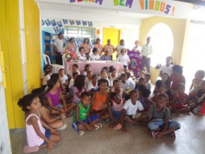 Lions Clube de Floriano realizou entrega de livros na E. M. Binu Leão.(Imagem:FlorianoNews)