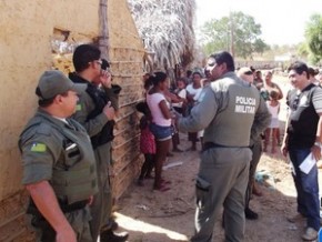 Polícia Militar cumpre reintegração de posse em Esperantina.(Imagem:Kléber Oliveira/Portal RevistaAz)