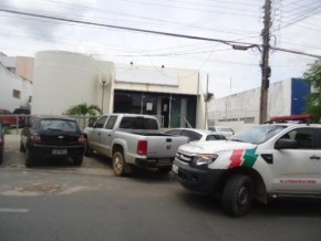 Homem é detido após apedrejar estabelecimento comercial em Floriano.(Imagem:FlorianoNews)