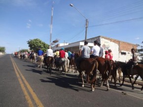 Vaqueiros cavalgaram em homenagem a São Pedro de Alcântara em Floriano.(Imagem:FlorianoNews)