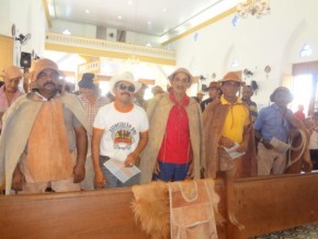 Vaqueiros cavalgaram em homenagem a São Pedro de Alcântara em Floriano.(Imagem:FlorianoNews)