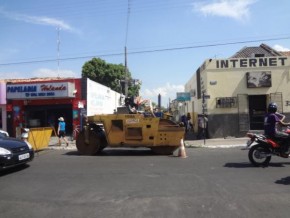 Obra de asfaltamento no centro de Floriano.(Imagem:FlorianoNews)