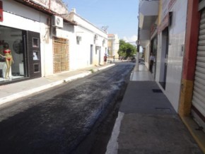 Obra de asfaltamento no centro de Floriano.(Imagem:FlorianoNews)