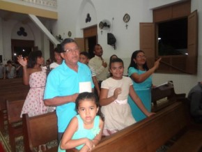 Realizada missa em Ação de Graças pelos 15 Anos de Beatriz e Letícia.(Imagem:FlorianoNews)