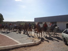 Vaqueiros cavalgaram em homenagem a São Pedro de Alcântara em Floriano.(Imagem:FlorianoNews)