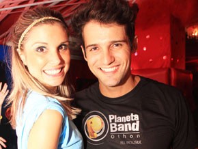 Ex-BBBs Flavia Viana e Fernando.(Imagem:Divulgação)