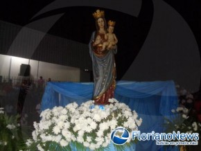 Feriado de Nossa Senhora das Graças teve procissão e missa em Floriano. (Imagem:FlorianoNews)