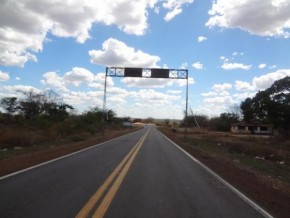 BR 135, entrada de Jerumenha.(Imagem:FlorianoNews)