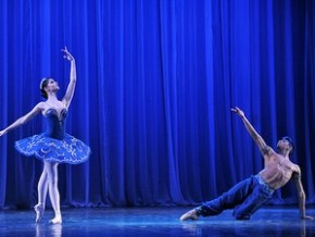 Companhia Jovem da Escola do Teatro Bolshoi.(Imagem:Alvar Fanez/Divulgação Bolshoi Brasil)