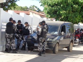 Policial a paisana evita assalto contra farmácia em Floriano.(Imagem:FlorianoNews)