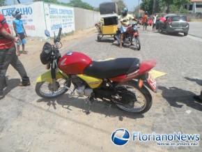 Colisão lateral entre carro e moto na BR-343 deixa uma pessoa ferida.(Imagem:FlorianoNews)