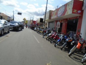Moto é furtada no Mercado Central de Floriano.(Imagem:FlorianoNews)