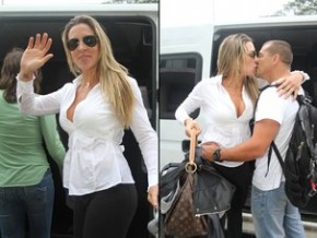 Joana Machado chega ao aeroporto Santos Dumont, no Rio - 15/10/2011 (Imagem:Leotty Jr / AgNews)
