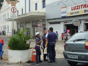 O prefeito Elmano Férrer assina hoje convênio com a UFPI, que será a organizadora do concurso, que terá três etapas.(Imagem:Divulgação)