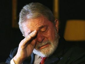 Lula se emociona(Imagem:Terra)