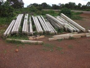 STTR denuncia abandono de materiais do Luz para Todos.(Imagem:Sílvio Vieira)