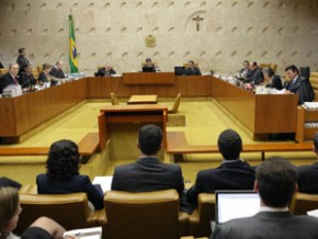 Ministros do Supremo durante sessão sobre união entre homossexuais (Imagem: Carlos Alberto / Imprensa STF)