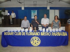 Presidentes das associações de moradores de Floriano foram homenageados pelo Rotary Club.(Imagem:ForianoNews)