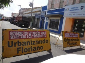 Obra de asfaltamento no centro de Floriano.(Imagem:FlorianoNews)