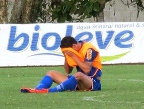 Thiago Neves segue com futuro indefinido. (Imagem:Janir Junior / Globoesporte.com)