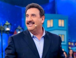 Ratinho é o principal nome para substituir Silvio Santos no SBT.(Imagem:MSN)