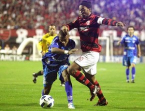 Autor dos dois gols do Fla na derrota para o Avaí.(Imagem:Ag. Estado)