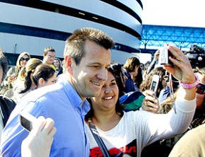 Dunga desembarca em Porto Alegre (Imagem:EFE)