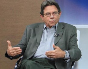 PMDB encolheu; Tudo é decidido por quatro pessoas, critica Avelino.(Imagem:Divulgação)