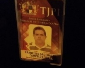 Mulher vai a delegacia e diz que participou da morte de analista do TJ.(Imagem:Divulgação)