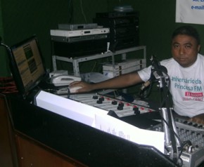 Locutor da Rádio Pricesa FM.(Imagem:André Ozias)
