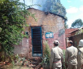 Morador sai para trabalhar e incêndio destrói casa em Teresina.(Imagem:Cidadeverde.com)